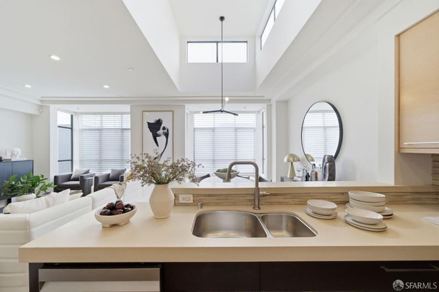 420 Bay Street B, San Francisco, CA 94133