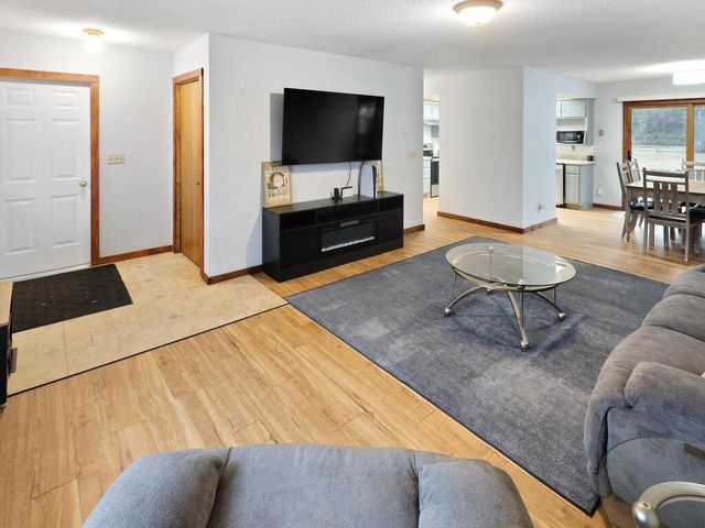 509 Heritage Blvd NW, Isanti, MN 55040