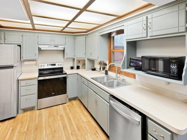 509 Heritage Blvd NW, Isanti, MN 55040