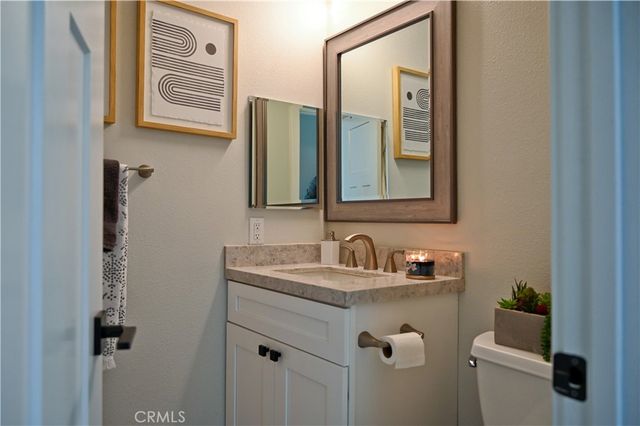 30 Sunfish 44, Irvine, CA 92604