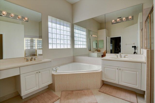 15323 Fiorenza Circle, Delray Beach, FL 33446