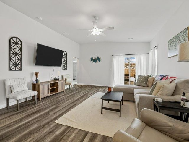 12062 Lansbury Drive, Inman, SC 29349