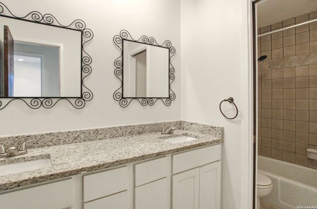 13914 Oak Meadows, Universal City, TX 78148