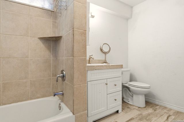 13914 Oak Meadows, Universal City, TX 78148