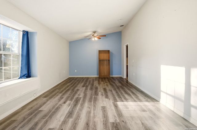 13914 Oak Meadows, Universal City, TX 78148