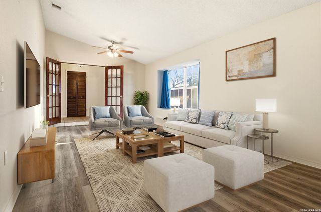 13914 Oak Meadows, Universal City, TX 78148