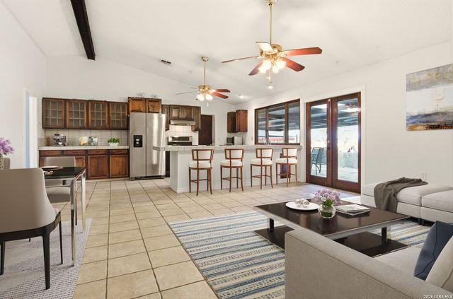 13914 Oak Meadows, Universal City, TX 78148