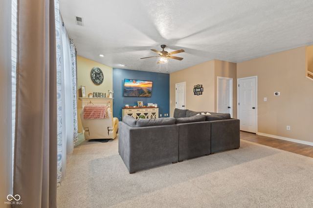 7154 Bruin Drive, Indianapolis, IN 46237