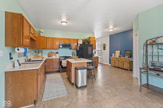 7154 Bruin Drive, Indianapolis, IN 46237