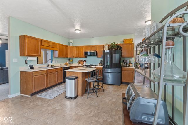 7154 Bruin Drive, Indianapolis, IN 46237