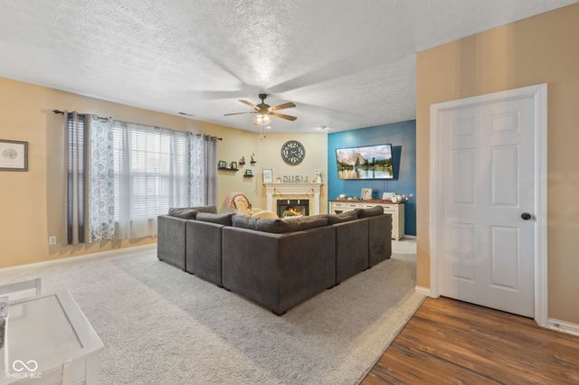 7154 Bruin Drive, Indianapolis, IN 46237