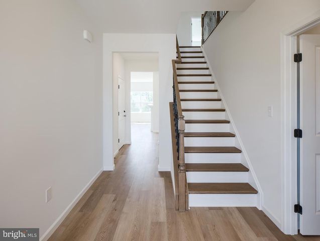 1247 HERSHEY LN, Lancaster, PA 17601