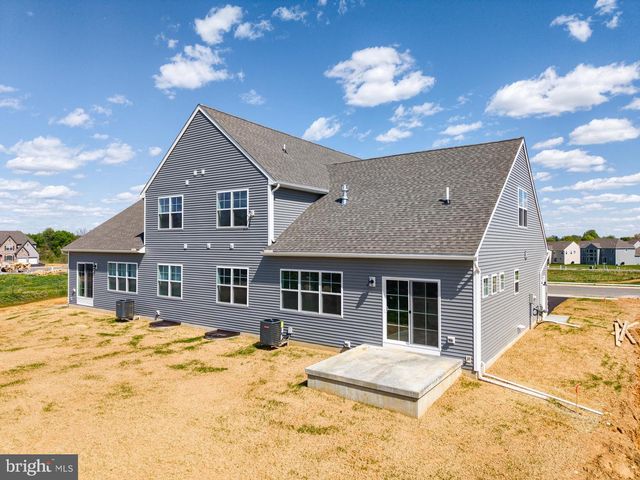 1247 HERSHEY LN, Lancaster, PA 17601