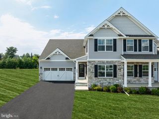 1247 HERSHEY LN, Lancaster, PA 17601