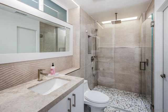 2516 San Elijo Ave, Cardiff, CA 92007