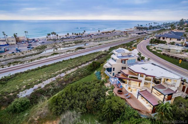 2516 San Elijo Ave, Cardiff, CA 92007