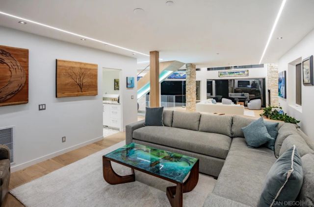2516 San Elijo Ave, Cardiff, CA 92007