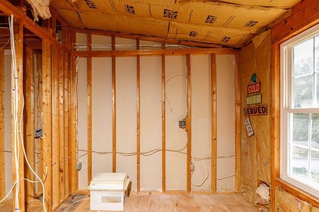 58 Lindell Avenue, Leominster, MA 01453