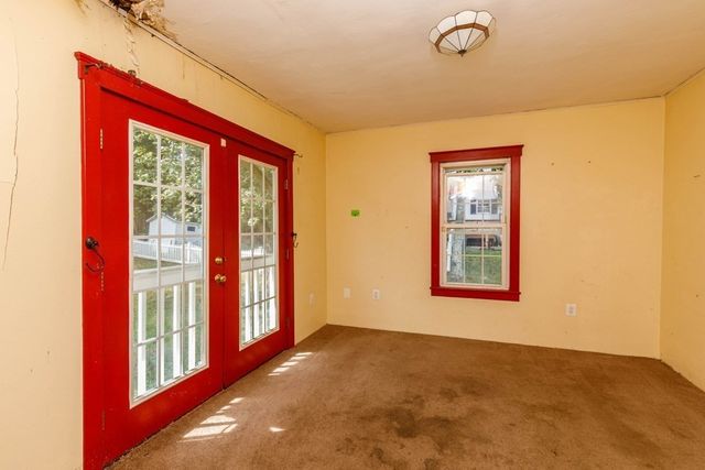 58 Lindell Avenue, Leominster, MA 01453