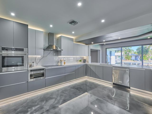 1170 Fairview Lane, Singer Island, FL 33404