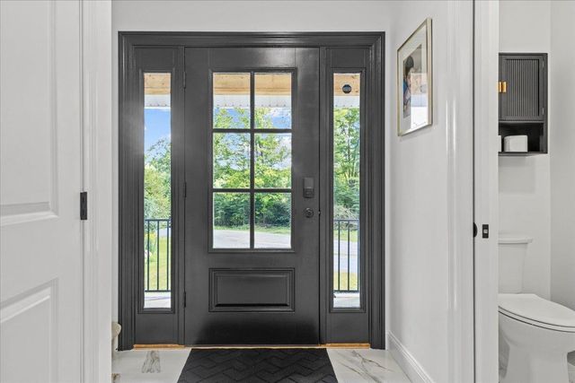 100 Leos Lane, Georgia, VT 05478