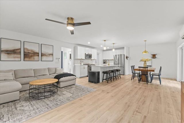 100 Leos Lane, Georgia, VT 05478