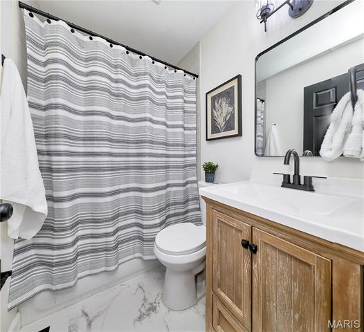 10403 Saint Ives Drive, Dellwood, MO 63136