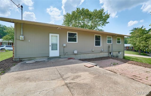 10403 Saint Ives Drive, Dellwood, MO 63136