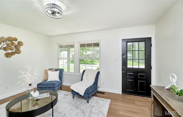 10403 Saint Ives Drive, Dellwood, MO 63136