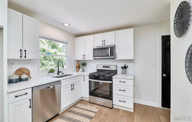 10403 Saint Ives Drive, Dellwood, MO 63136