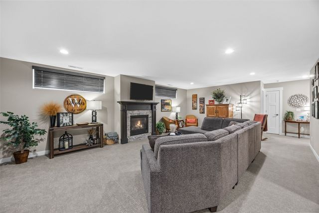 3223 Silver Oak Trail, Marion, IA 52302