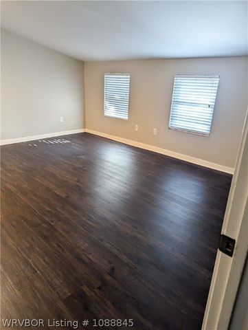 910 S 25th Street, Fort Smith, AR 72901
