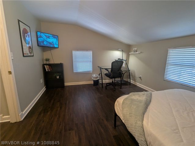910 S 25th Street, Fort Smith, AR 72901
