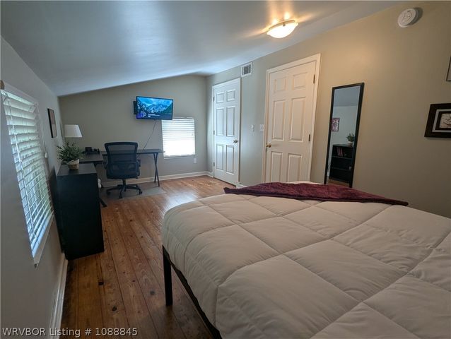 910 S 25th Street, Fort Smith, AR 72901
