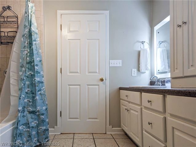 910 S 25th Street, Fort Smith, AR 72901