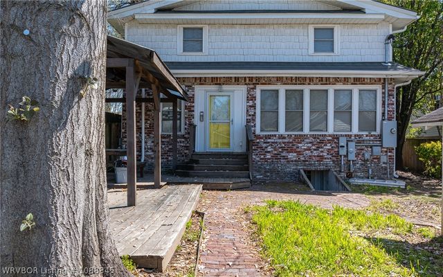 910 S 25th Street, Fort Smith, AR 72901