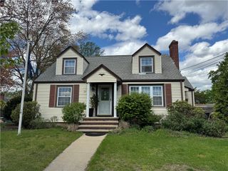 101 Omaha Boulevard, Warwick, RI 02889