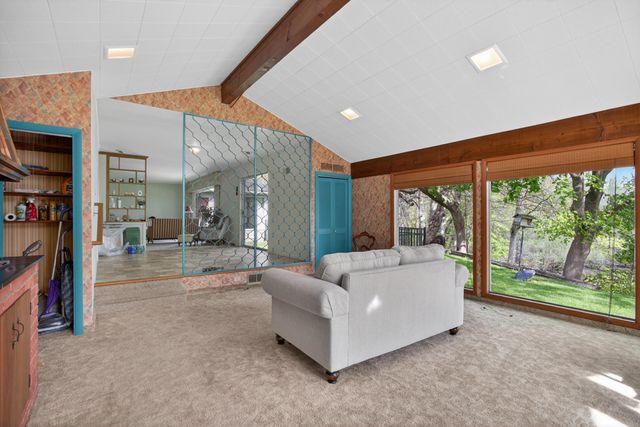400 Outer Court, Tecumseh, MI 49286