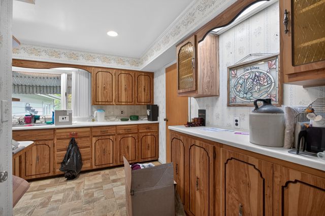 400 Outer Court, Tecumseh, MI 49286