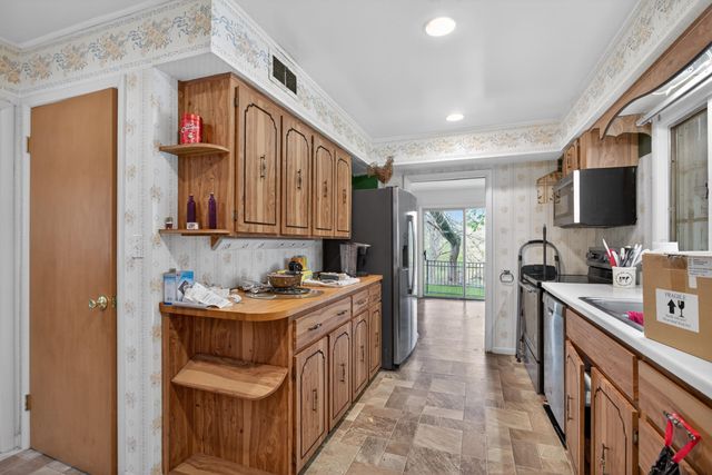 400 Outer Court, Tecumseh, MI 49286
