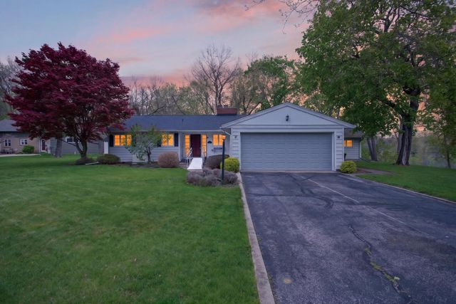 400 Outer Court, Tecumseh, MI 49286