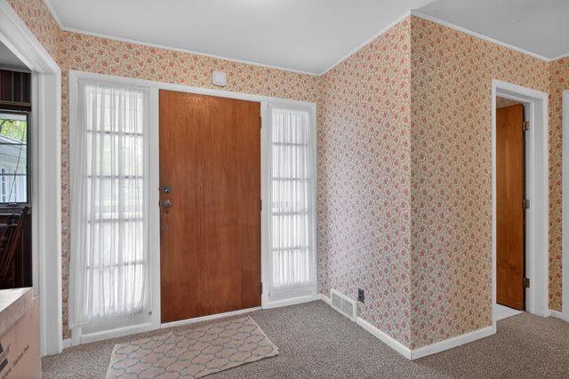 400 Outer Court, Tecumseh, MI 49286