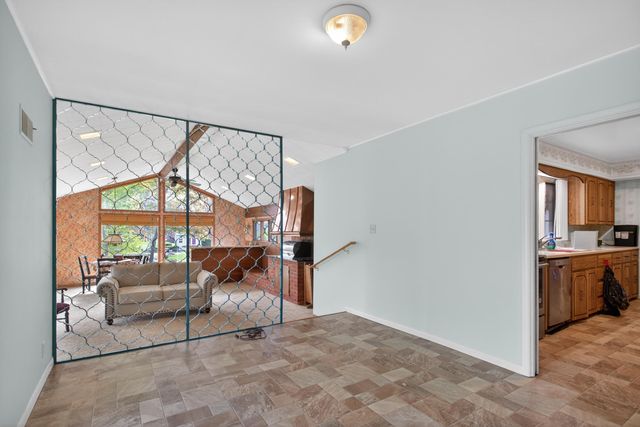 400 Outer Court, Tecumseh, MI 49286