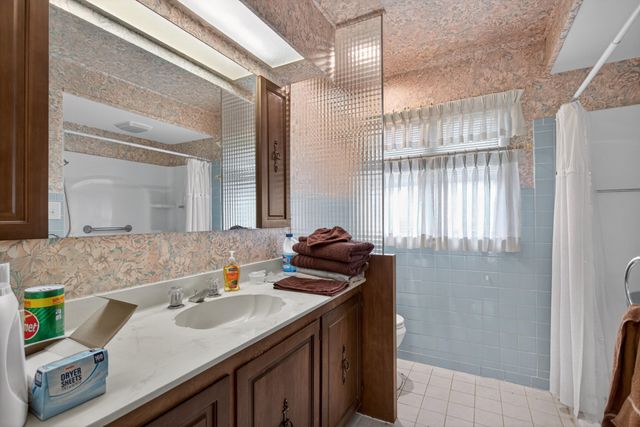 400 Outer Court, Tecumseh, MI 49286