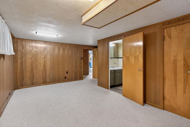 400 Outer Court, Tecumseh, MI 49286