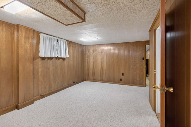 400 Outer Court, Tecumseh, MI 49286