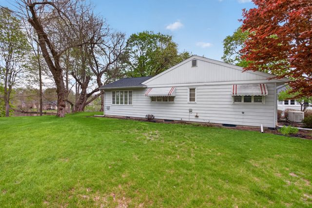 400 Outer Court, Tecumseh, MI 49286