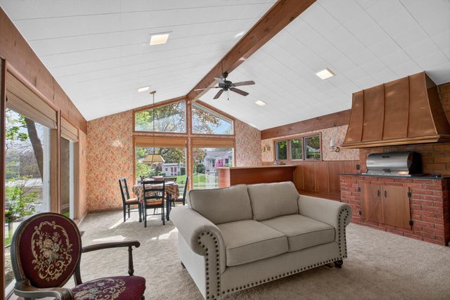 400 Outer Court, Tecumseh, MI 49286