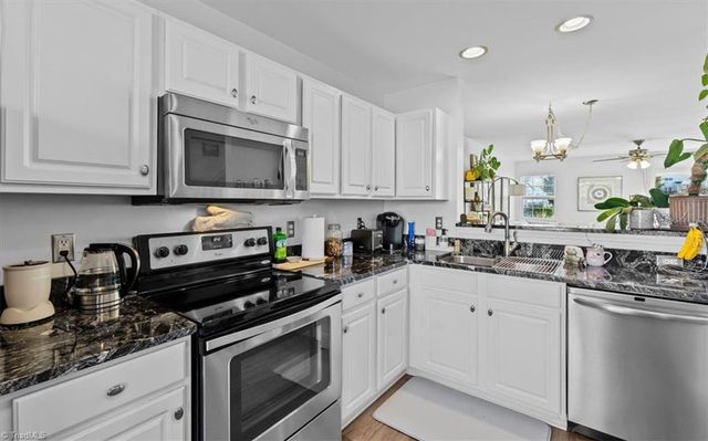 14 Meadow Crossing Court, Greensboro, NC 27410