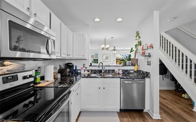 14 Meadow Crossing Court, Greensboro, NC 27410